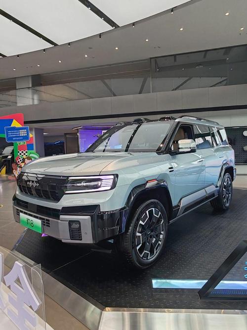 惠州100比亚迪方程豹硬派越野的爆款，英菲尼迪35周年与你共成长